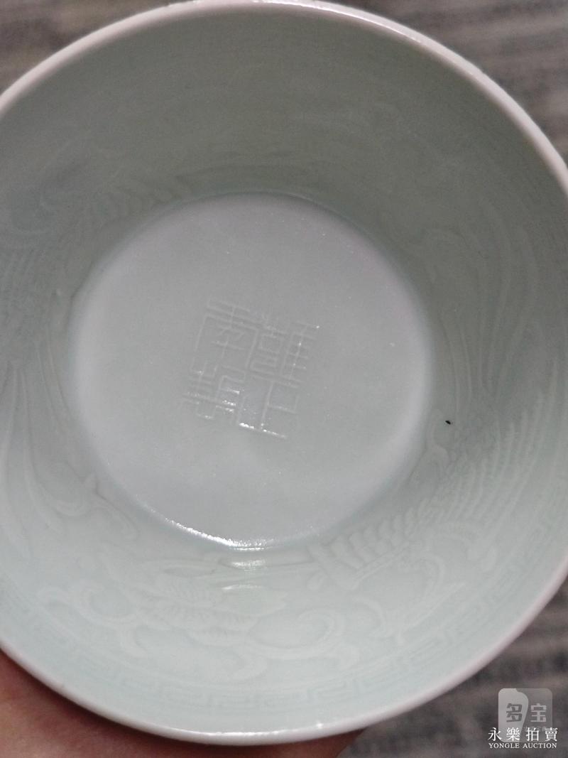 清雍正 仿影青釉凸花穿花凤纹高足杯 - 图13